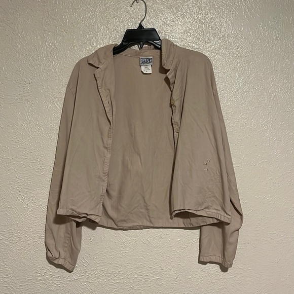 Cute, light, beige jacket - Picture 1 of 4